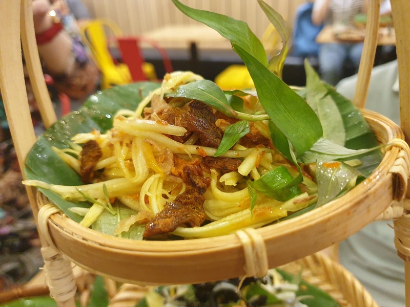 Bánh tráng mâm đường Nguyễn Tri Phương