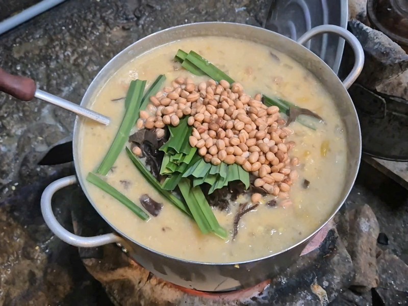 Quán chè Hai Mẹ Con