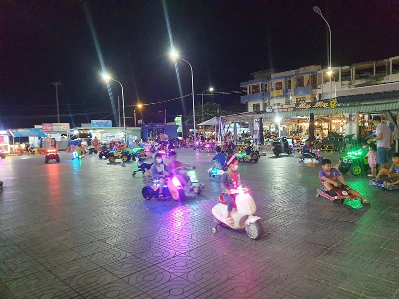 Kem dừa Thái Lan Dena Chill chợ Phước Hải Vũng Tàu