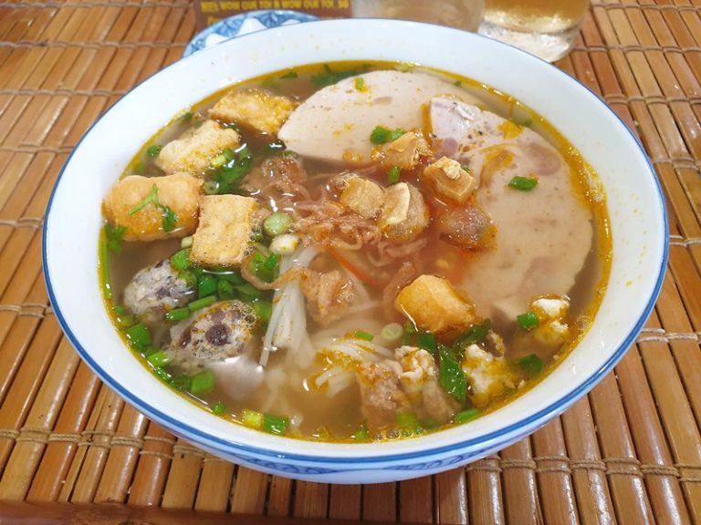 Bún riêu cua tóp mỡ: Món ngon Hà Nội ở Sunset Town Phú Quốc | Foodnha.com