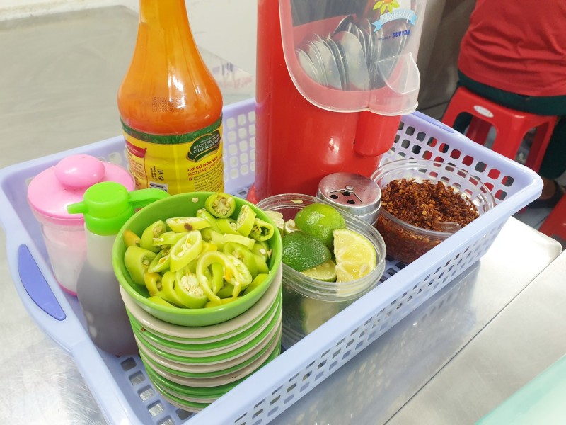 Bún bò Ngọc Nhân - Chợ Phạm Văn Hai