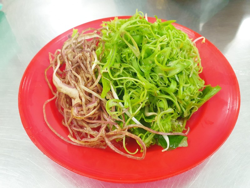 Bún bò Ngọc Nhân - Chợ Phạm Văn Hai