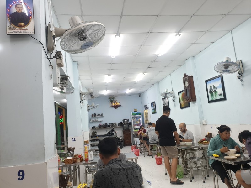 Bún Bò Cô Bi - Bảy Hiền