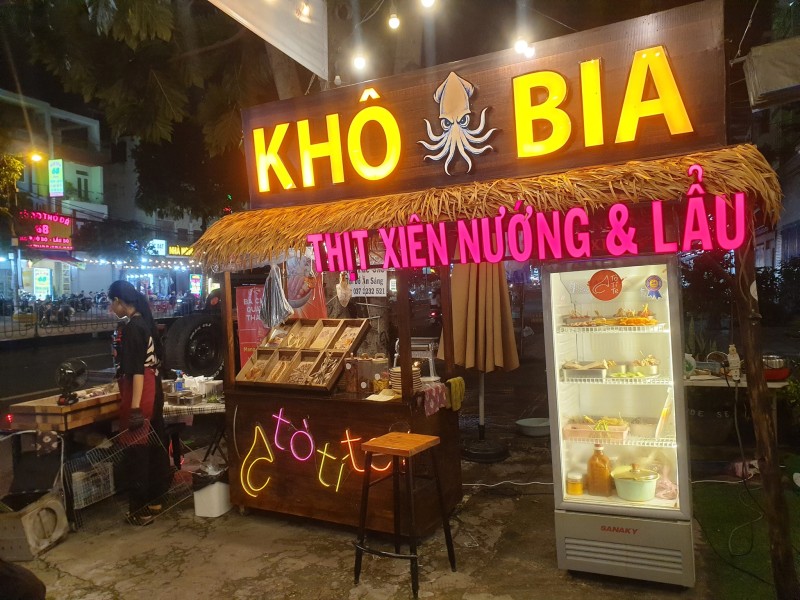 Quán thịt xiên que & lẩu Tò Tí Te