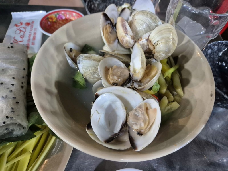 Quán ốc Ku Lỳ phường Thông Tây Hội