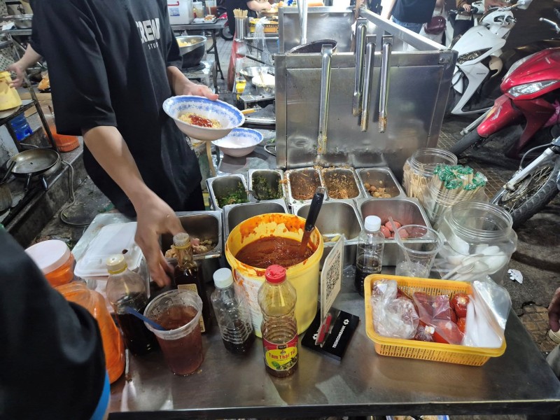 Quán ăn vặt Cô Thủy - phường Phú Thọ Hòa